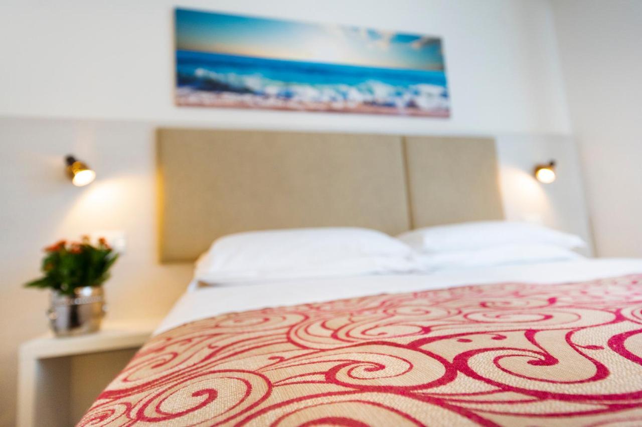 Hotel Niagara Lignano Sabbiadoro Luaran gambar