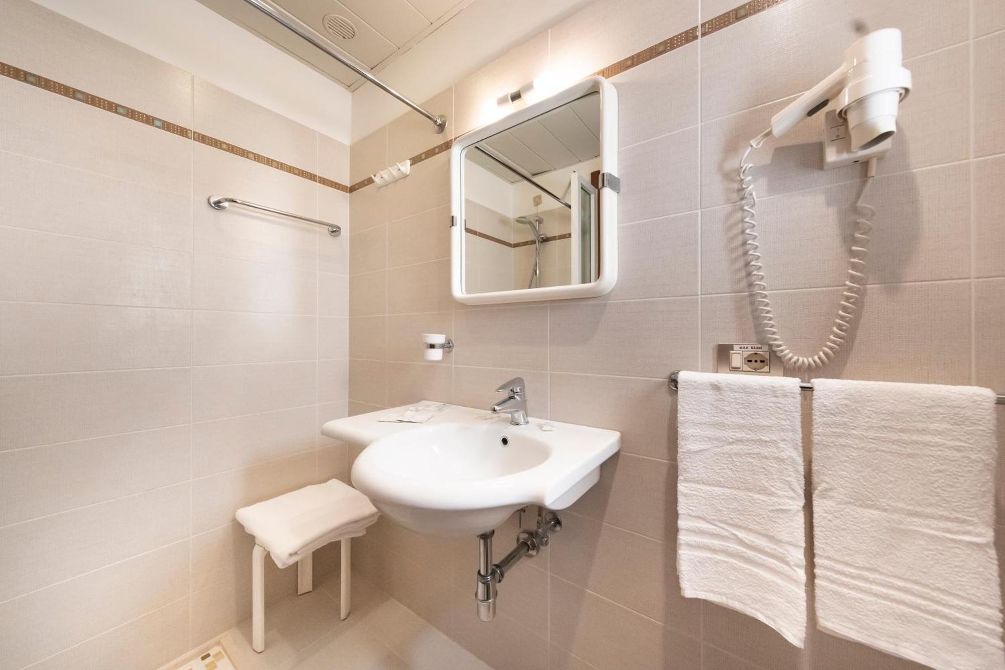 Hotel Niagara Lignano Sabbiadoro Luaran gambar