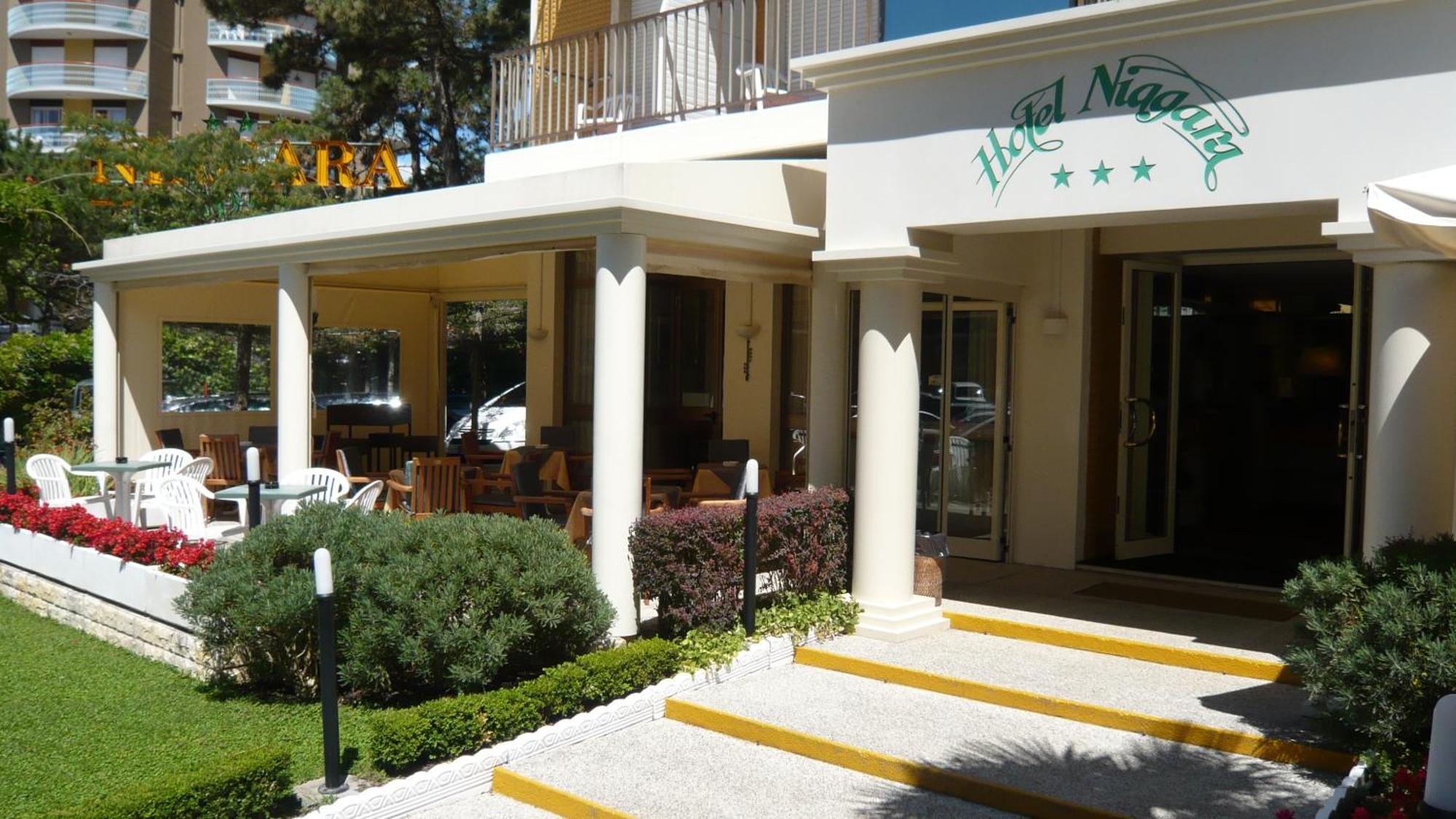 Hotel Niagara Lignano Sabbiadoro Luaran gambar