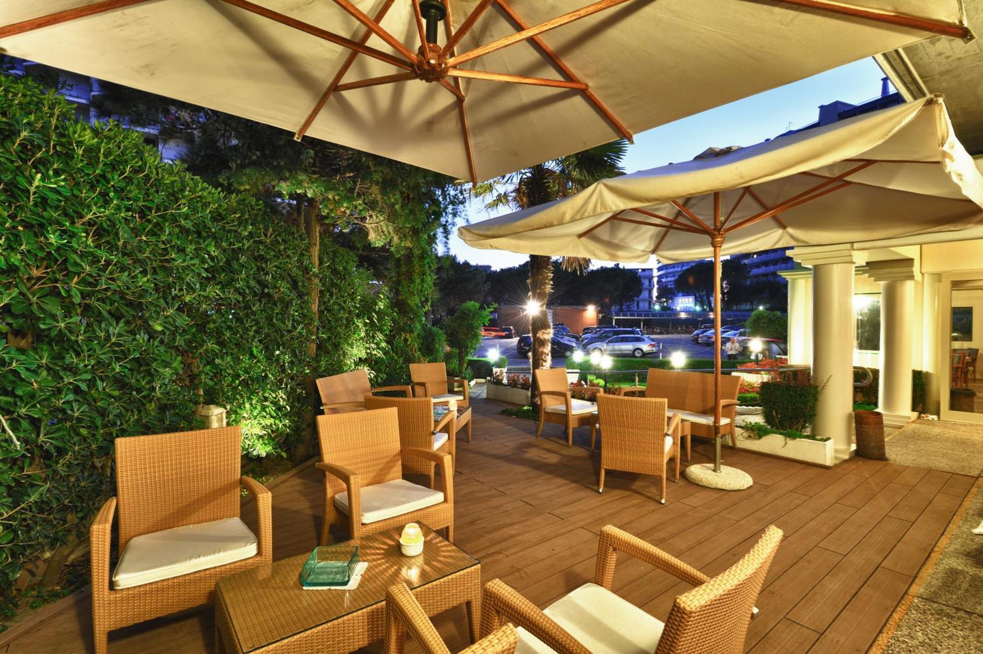 Hotel Niagara Lignano Sabbiadoro Luaran gambar