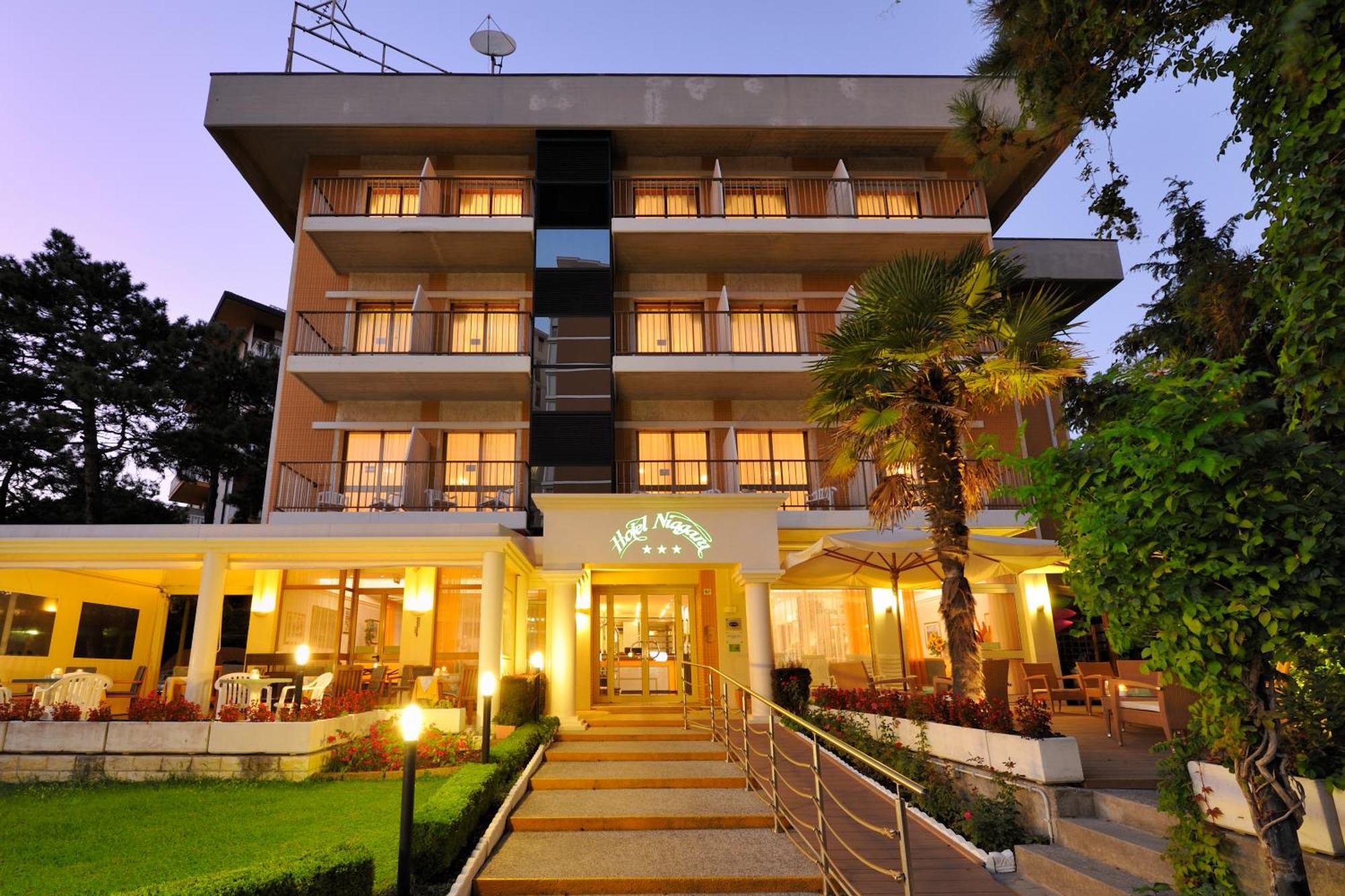 Hotel Niagara Lignano Sabbiadoro Luaran gambar