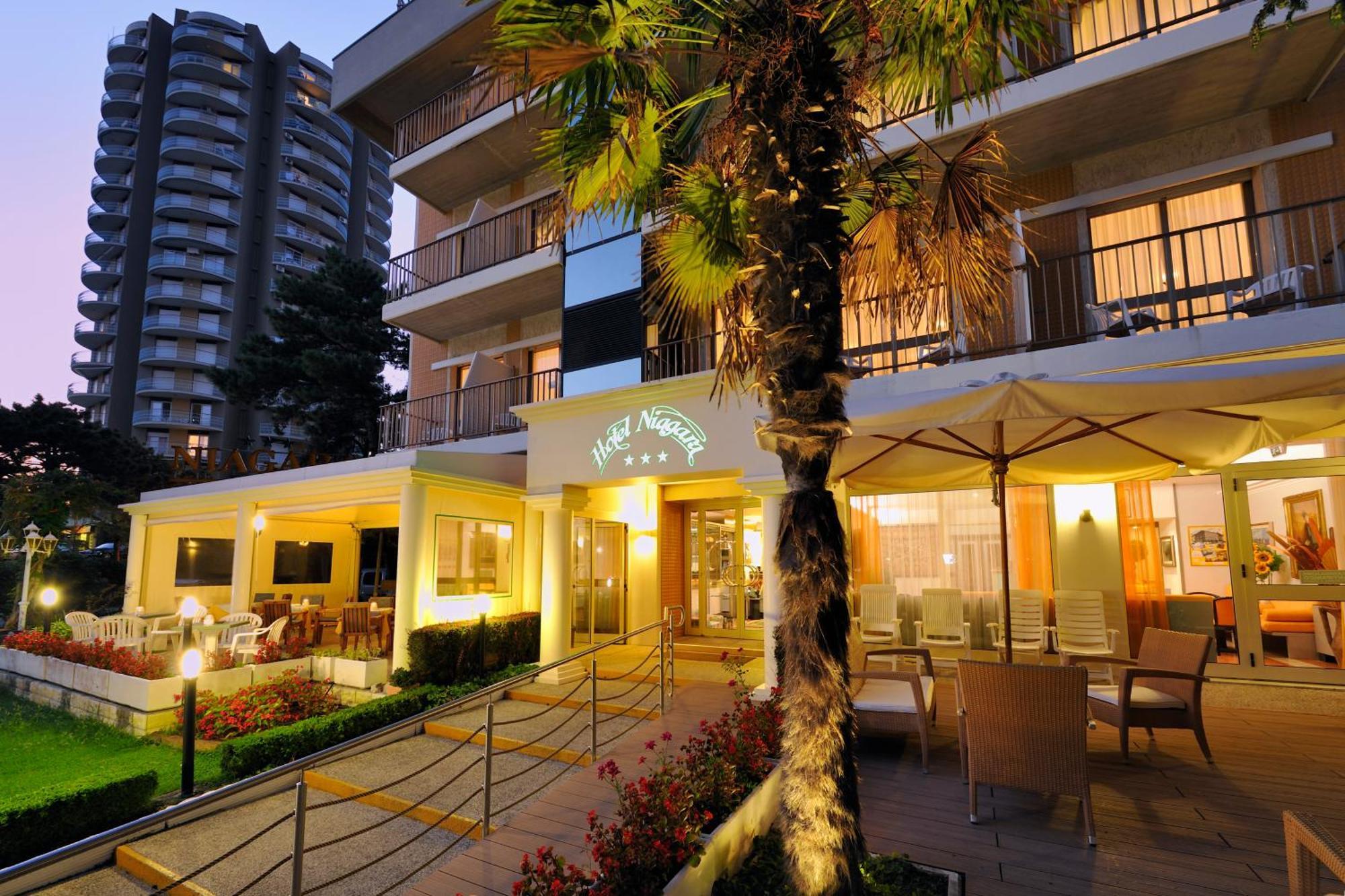Hotel Niagara Lignano Sabbiadoro Luaran gambar