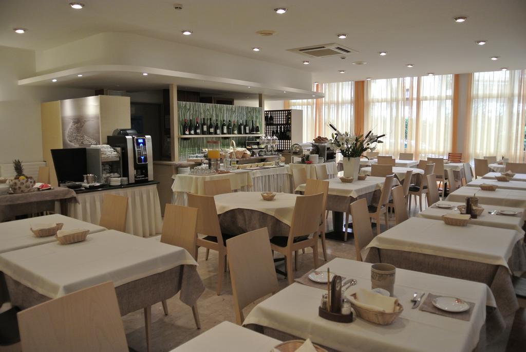 Hotel Niagara Lignano Sabbiadoro Luaran gambar