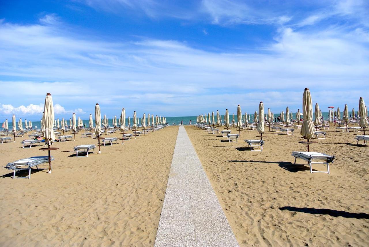 Hotel Niagara Lignano Sabbiadoro Luaran gambar